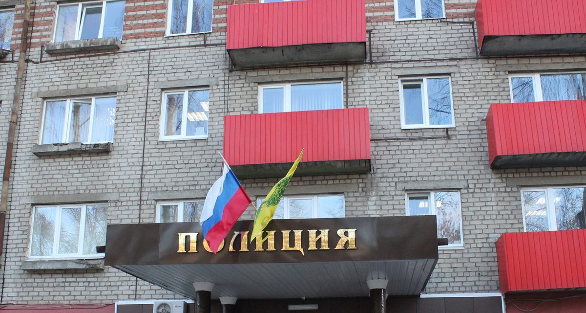 Пенсионерка в Липецке отдала мошенникам 1,7 млн рублей, а курьера задержали с поличным