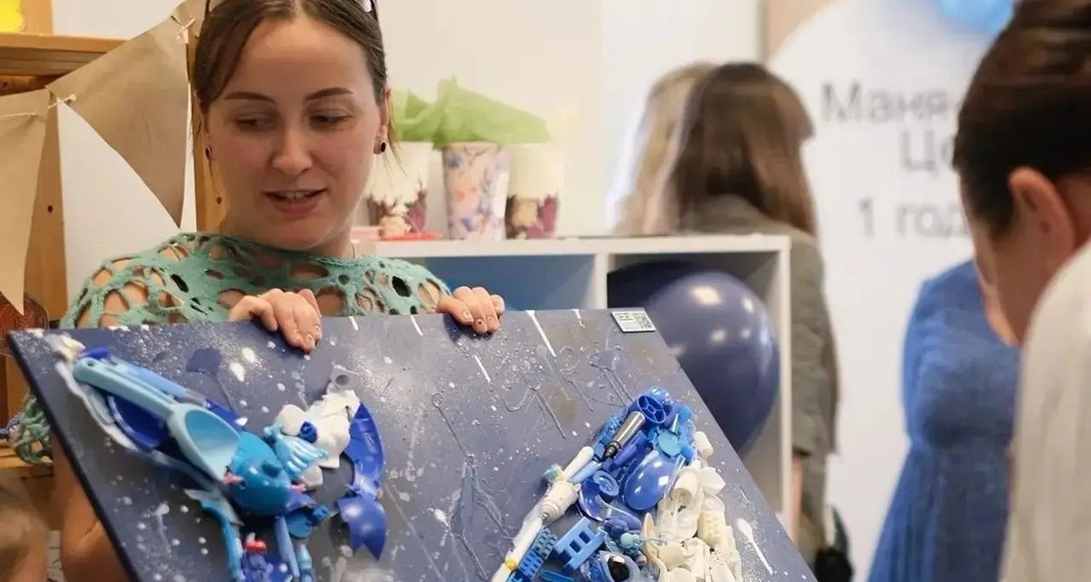 В Липецке старые игрушки и LEGO превратят в картины на арт-терапии