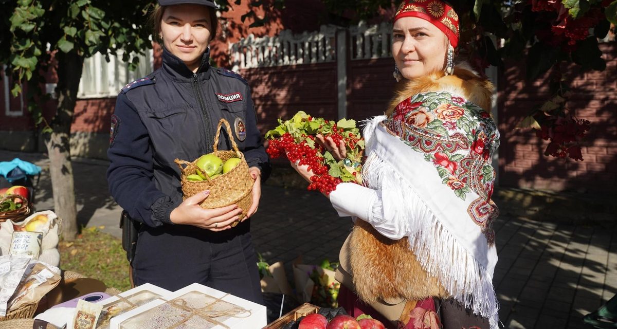 В Ельце в 17-й раз устроили праздник с гимназистами, купцами и Буниным
