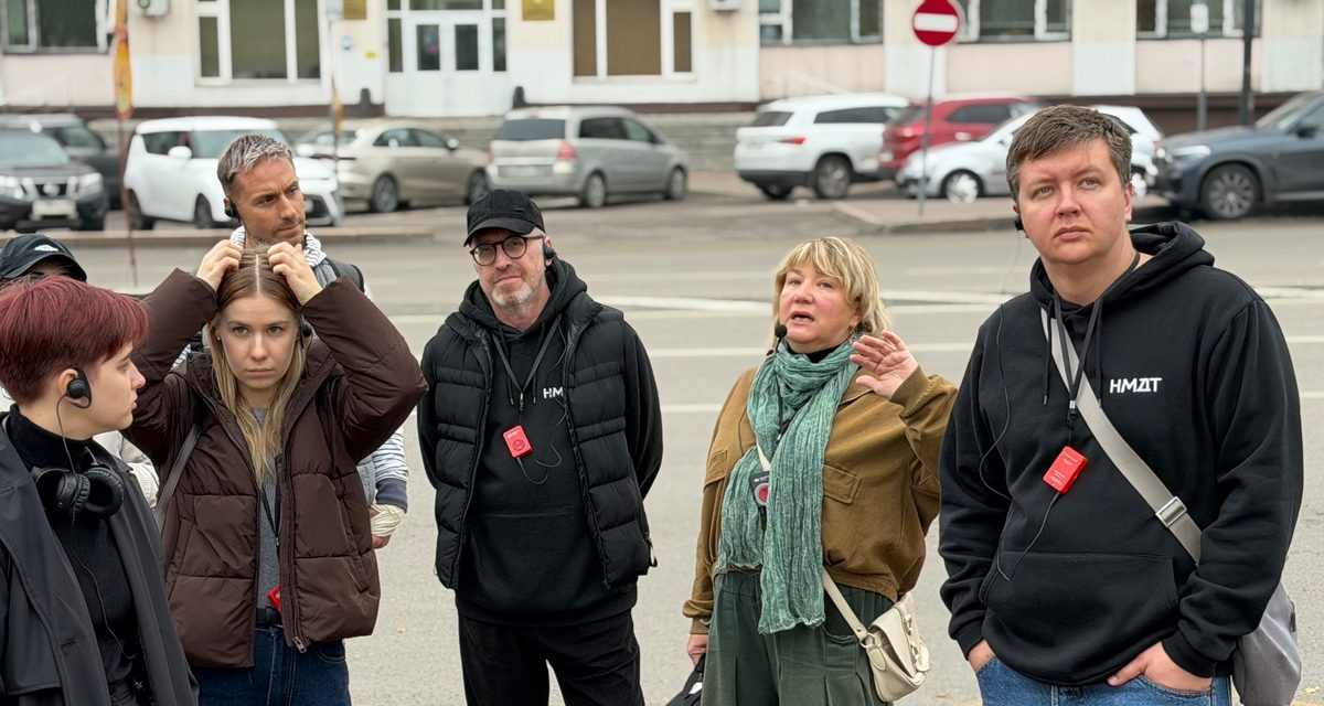 Гости из Новороссийска привезли в Липецк спектакль-импровизацию по Пушкину и заложили Театральную аллею